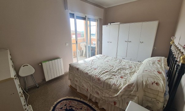 Videresalg - Byhus -
Salinas