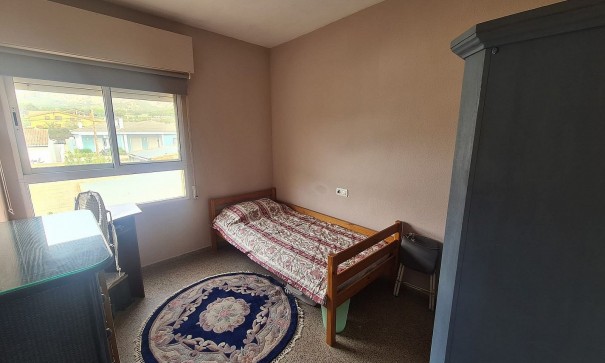 Videresalg - Byhus -
Salinas