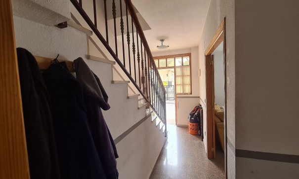 Videresalg - Byhus -
Salinas