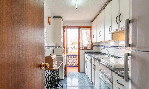 Herverkoop - Apartement Flat -
Torrevieja - Playa de los Naufragos