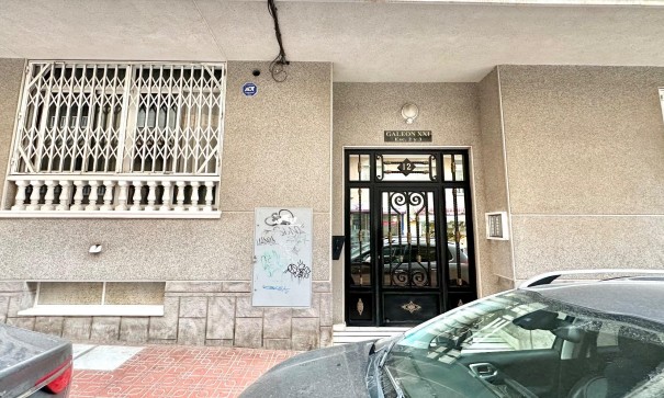 Videresalg - Lejlighed lejlighed -
Torrevieja - Centro