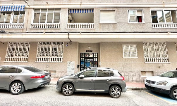 Videresalg - Lejlighed lejlighed -
Torrevieja - Centro