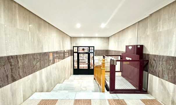 Videresalg - Lejlighed lejlighed -
Torrevieja - Centro