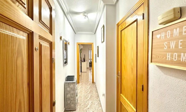 Videresalg - Lejlighed lejlighed -
Torrevieja - Centro