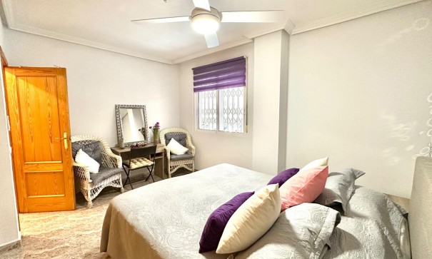 Videresalg - Lejlighed lejlighed -
Torrevieja - Centro