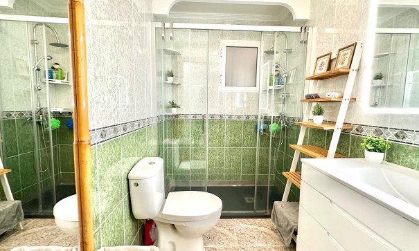 Videresalg - Lejlighed lejlighed -
Torrevieja - Centro