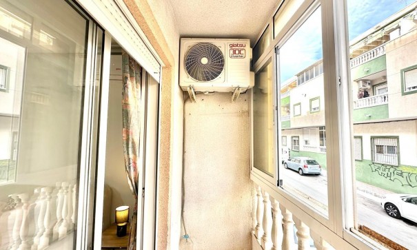 Revente - Appartement -
Torrevieja - Centro