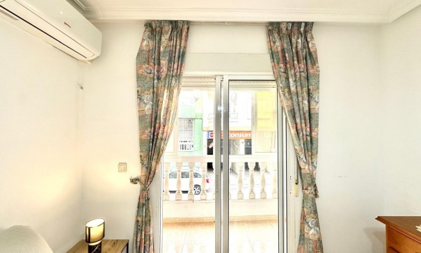 Revente - Appartement -
Torrevieja - Centro