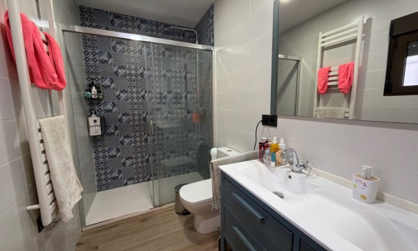 Sprzedaż - Willa w zabudowie bliźniaczej -
Dolores