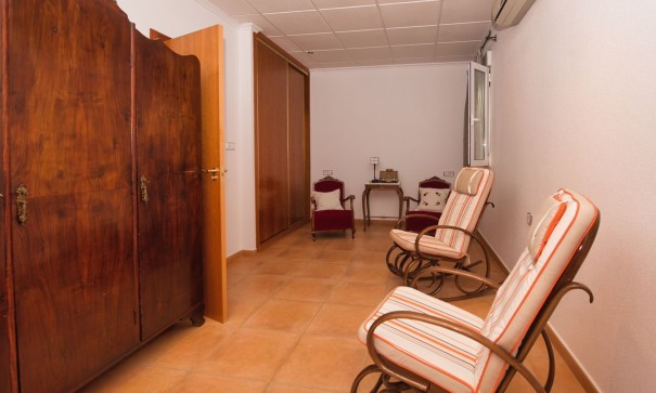 Herverkoop - Halfvrijstaande villa -
Benijofar