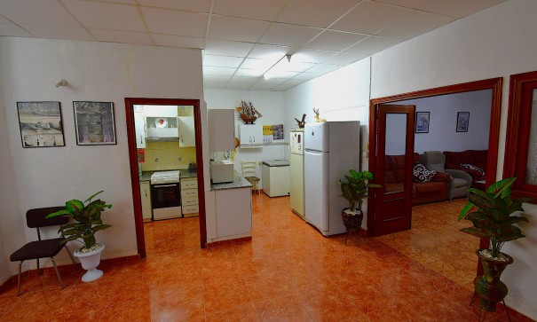 Videresalg - Byhus -
Rojales