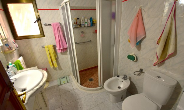 Videresalg - Byhus -
Rojales