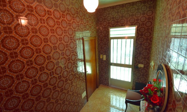 Videresalg - Byhus -
Rojales