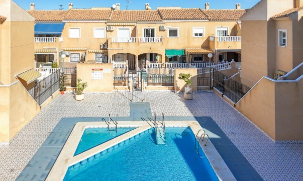 Sprzedaż - Apartament mieszkanie -
Torrevieja