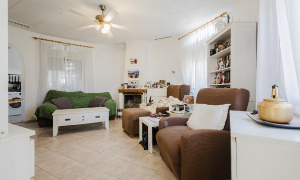 Resale - Wohnung Appartement -
Torrevieja