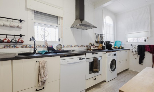 Resale - Wohnung Appartement -
Torrevieja