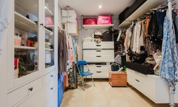 Resale - Wohnung Appartement -
Torrevieja