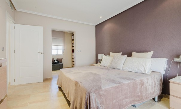 Resale - Wohnung Appartement -
Torrevieja