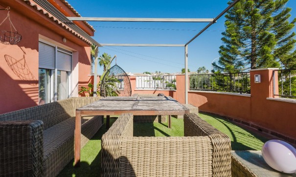 Resale - Wohnung Appartement -
Torrevieja