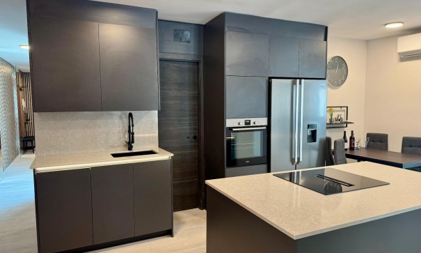 Resale - Wohnung Appartement -
Torrevieja