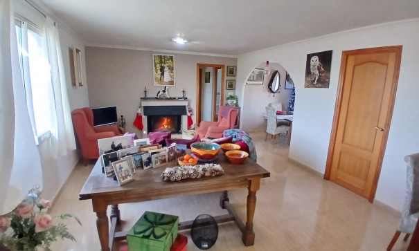 Sprzedaż - Nieruchomość jeździecka -
Monóvar