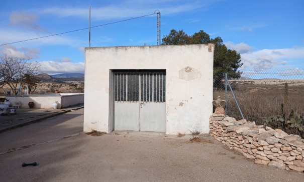 Sprzedaż - Nieruchomość jeździecka -
Monóvar