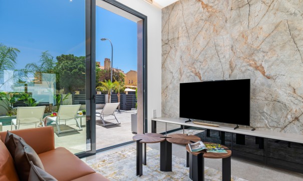 Venta - Chalet Independiente -
El Campello - El Amerador