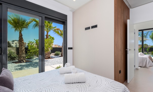 Venta - Chalet Independiente -
El Campello - El Amerador