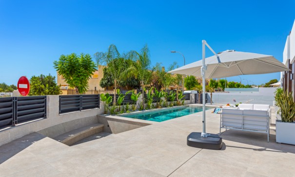 Venta - Chalet Independiente -
El Campello - El Amerador