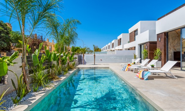 Venta - Chalet Independiente -
El Campello - El Amerador