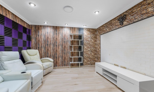 Sale - Villa -
Torrevieja