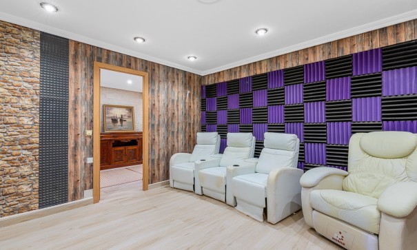 Sale - Villa -
Torrevieja