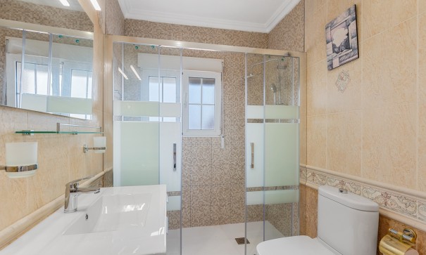 Sale - Villa -
Torrevieja