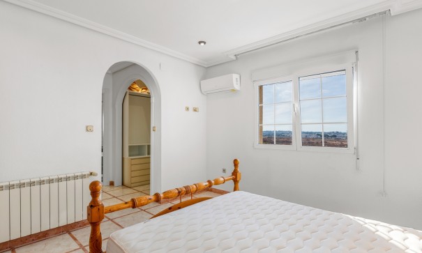 Sale - Villa -
Torrevieja