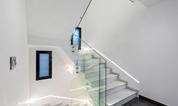 Herverkoop - Vrijstaande Villa -
San Juan de Alicante - Frank Espinós