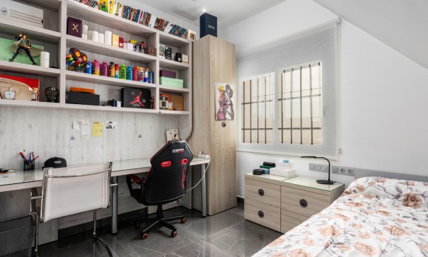 Herverkoop - Vrijstaande Villa -
San Juan de Alicante - Frank Espinós