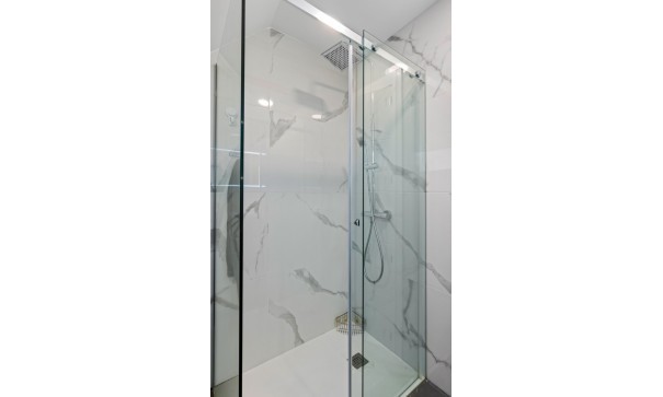 Herverkoop - Vrijstaande Villa -
San Juan de Alicante - Frank Espinós