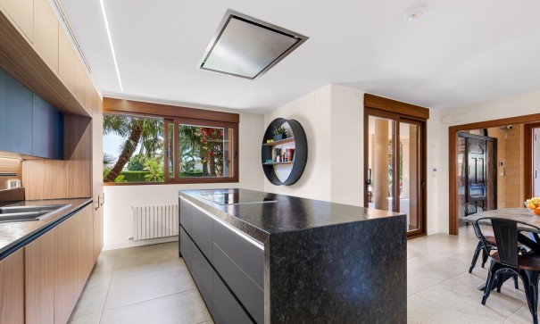 Sprzedaż - Willa wolnostojąca -
Elche - Elche/Elx