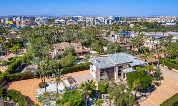 Sale - Detached Villa -
Elche - Elche/Elx