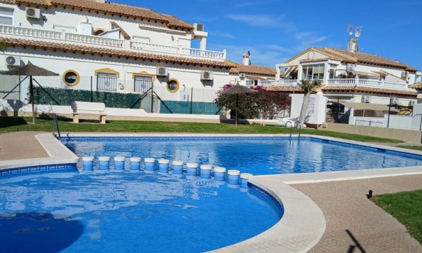 Venta - Casa de pueblo -
Orihuela Costa