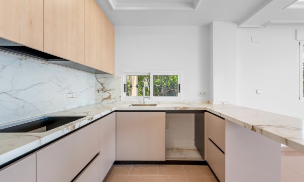 Videresalg - Fritliggende villa -
Torrevieja