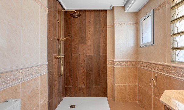 Videresalg - Fritliggende villa -
Torrevieja