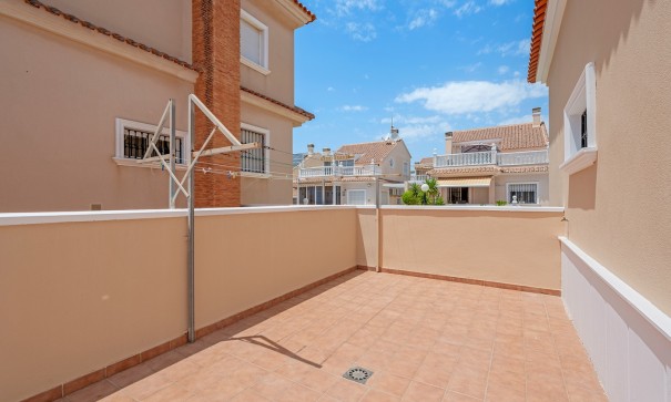 Videresalg - Fritliggende villa -
Torrevieja