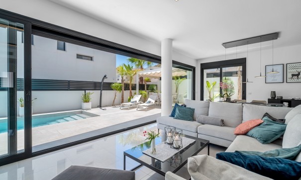 Sprzedaż - Willa wolnostojąca -
Guardamar del Segura