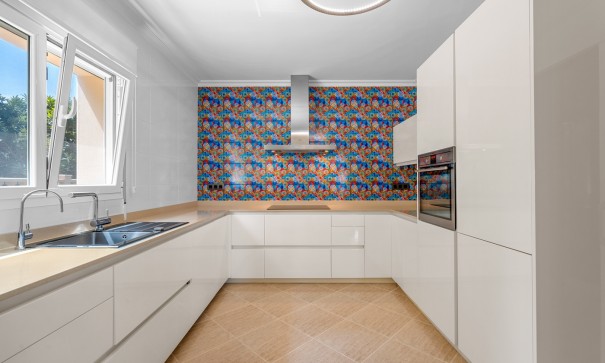 Sprzedaż - Willa wolnostojąca -
Benissa - Benisa