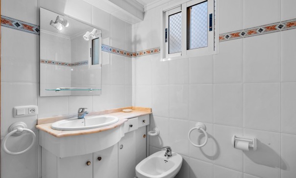 Revente - Appartement -
Torrevieja