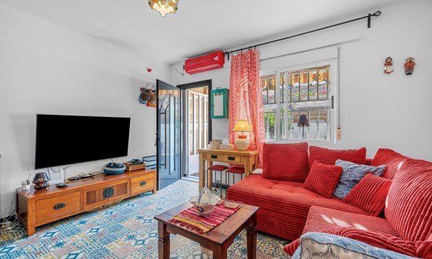 Sale - Town house -
Los Alcazares