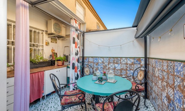 Sale - Town house -
Los Alcazares