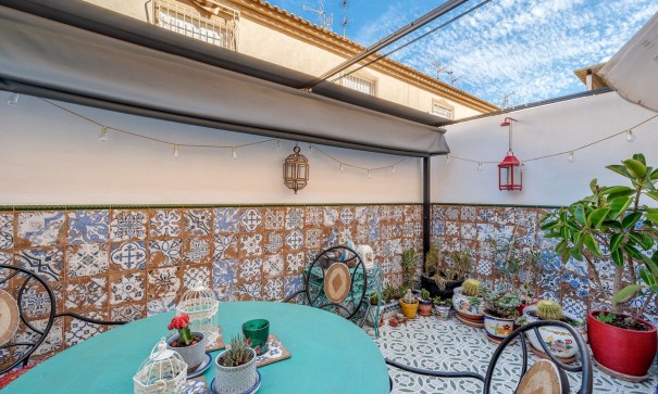 Sale - Town house -
Los Alcazares