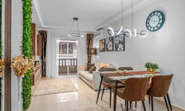 Revente - Appartement -
Torrevieja - Playa del Cura